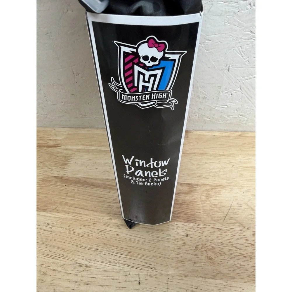Monster High Window Panels With Tie Backs 2013 82